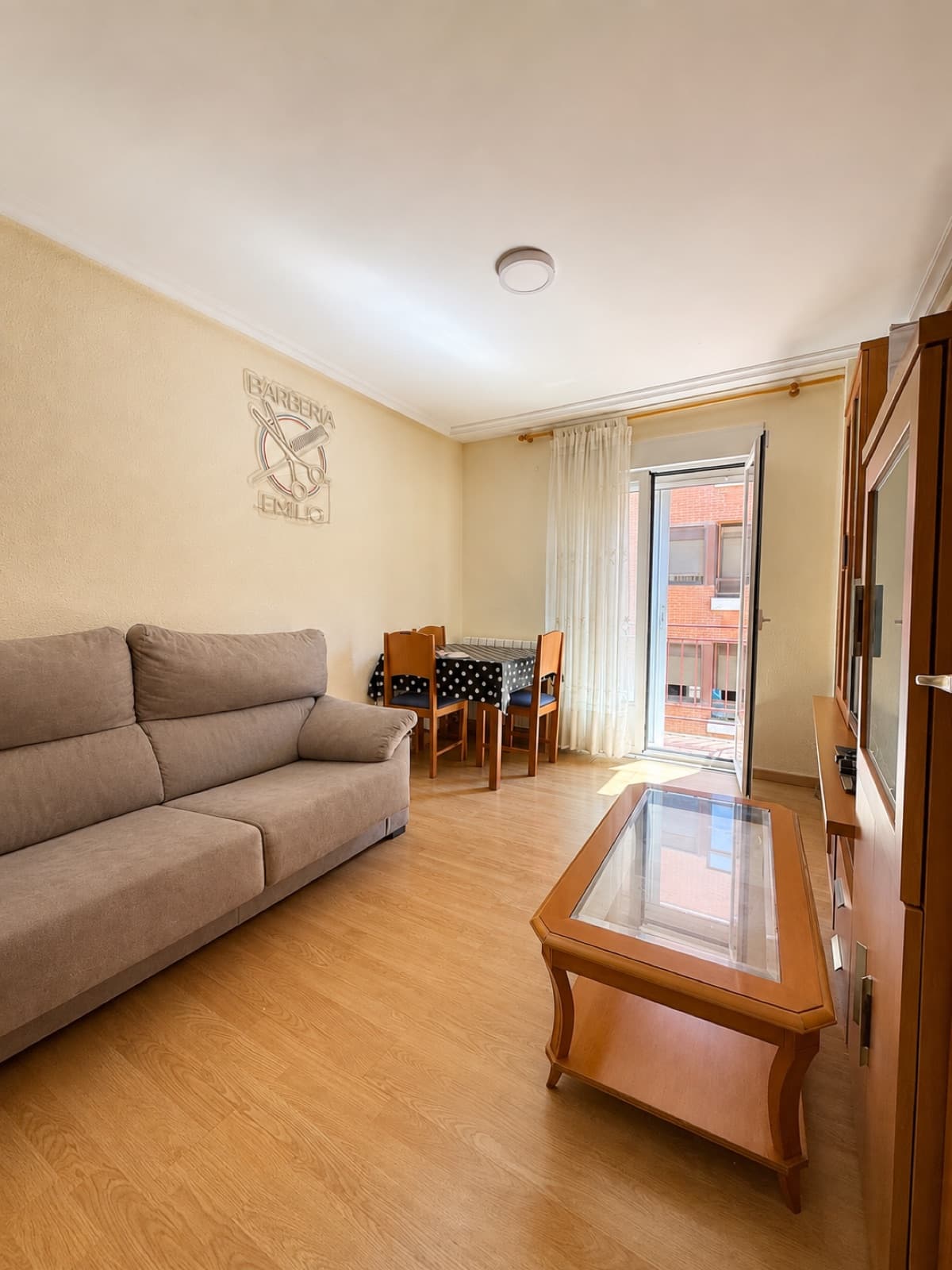 Piso de 3 habitaciones en Garrido Sur, junto a El Corte Inglés y la estación